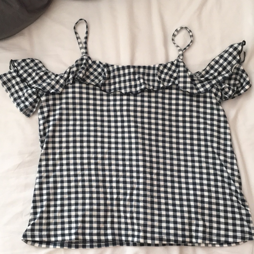 Cold shoulder top